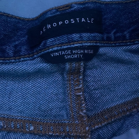 These are American Eagle high waisted shorts. The size is 8 Regular. - Picture 3 of 3
